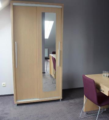 Hotel Pod Zlota Korona Opole Room photo